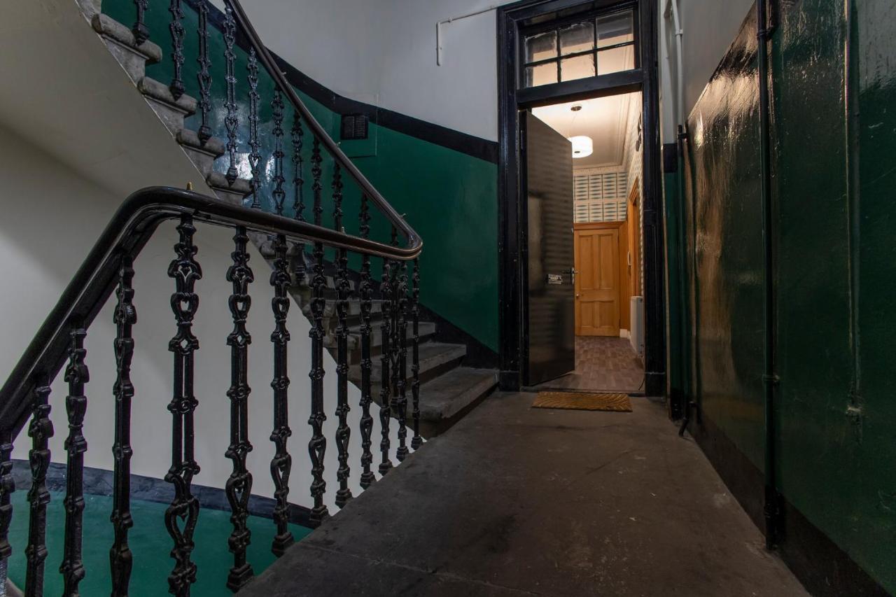 Апартаменты 2 Bed In Great Location 15-20 Minutes Walk To Sec Глазго Экстерьер фото